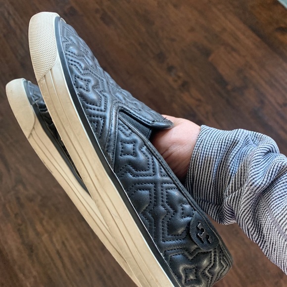 Tory Burch quilted leather slip on shoes - Picture 4 of 6
